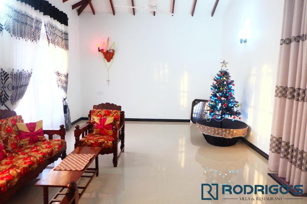 Rodrigo'S Villa & Restaurant Negombo Buitenkant foto